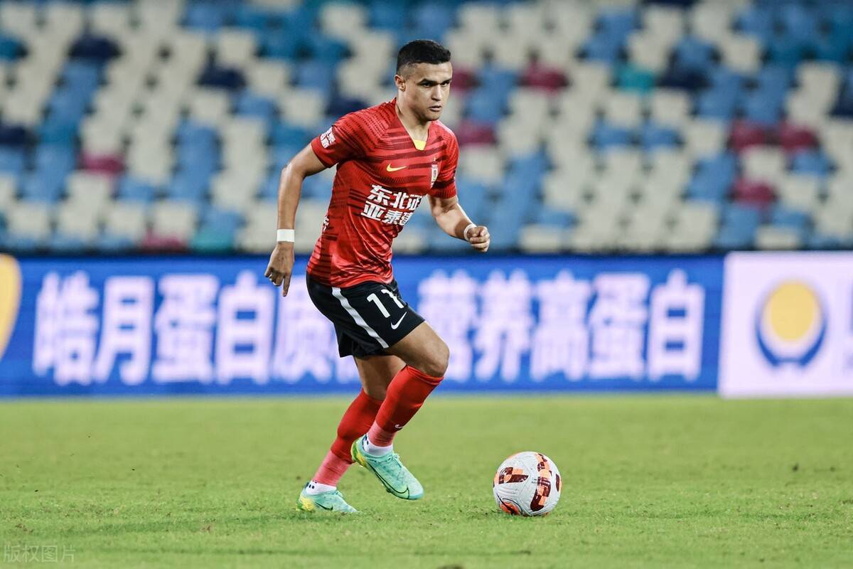 关于广州富力再遭打击，正面对亚泰进行奋斗的信息