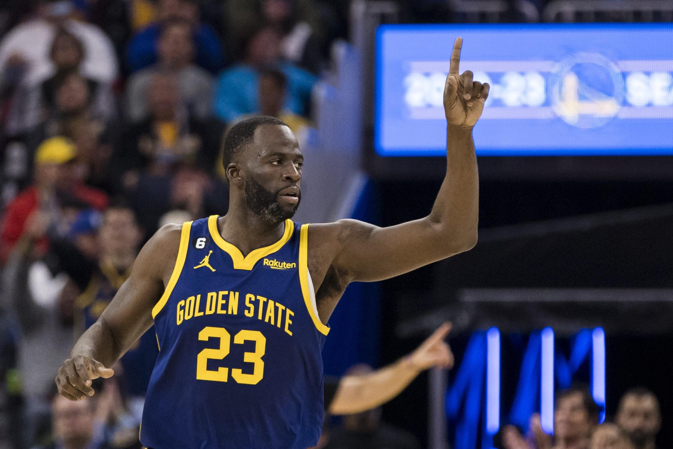 开云体育-灰熊客场击败勇士，继续保持领先