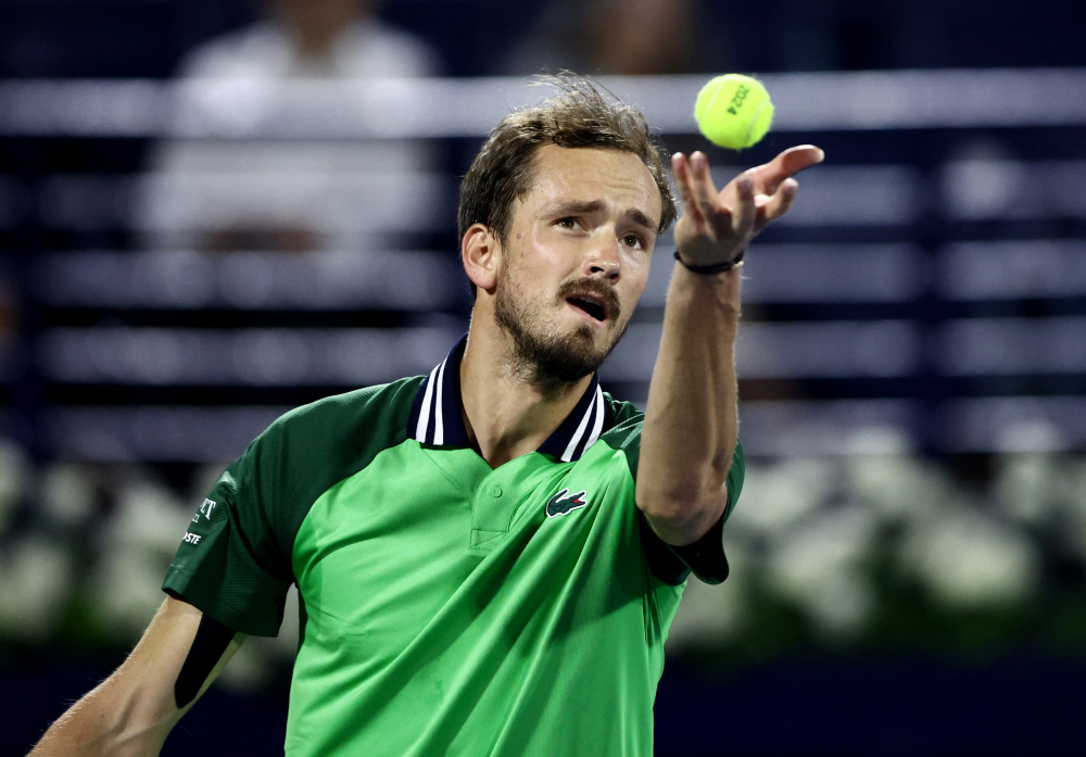 关于意大利网球队险胜日本网球队，梅德韦杰夫惊艳世界的信息