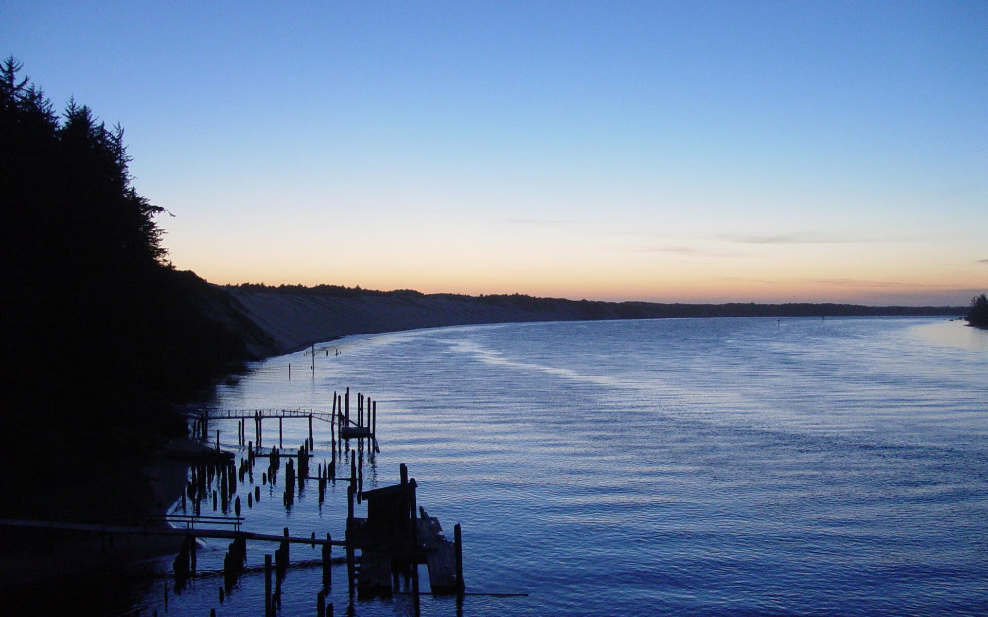 意甲焦点战之夜，那个被皮克肢解的钢铁防线，如何成了足球教科书里的经典案例？
