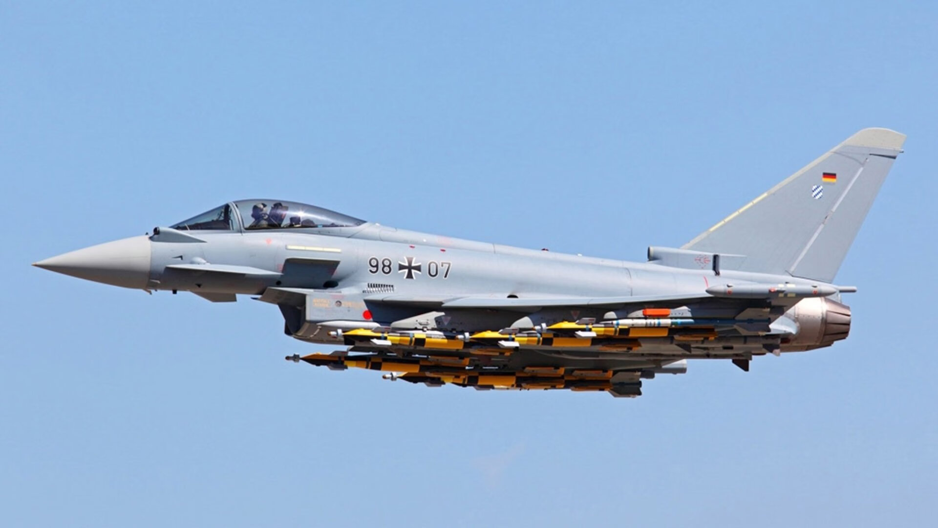 淬火成金,热火绝境下克莱式三分雨浇灭绿军