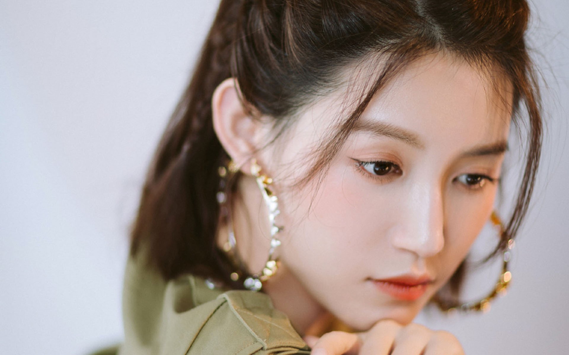 伊萨克,国家德比的北欧焰火