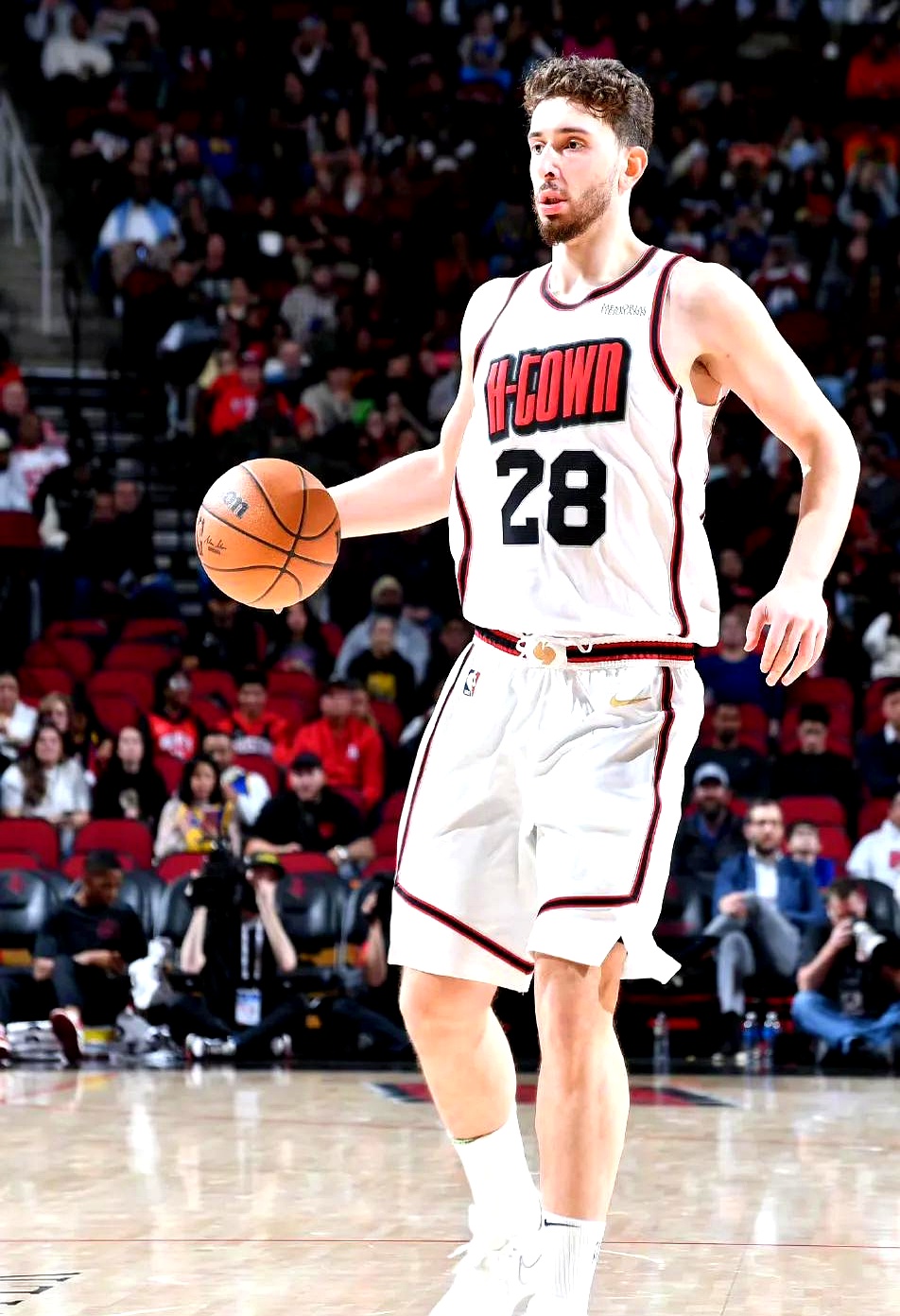 西决生死战焦点战,广东队正面击溃公牛 西决生死战焦点战,广东队正面击溃公牛